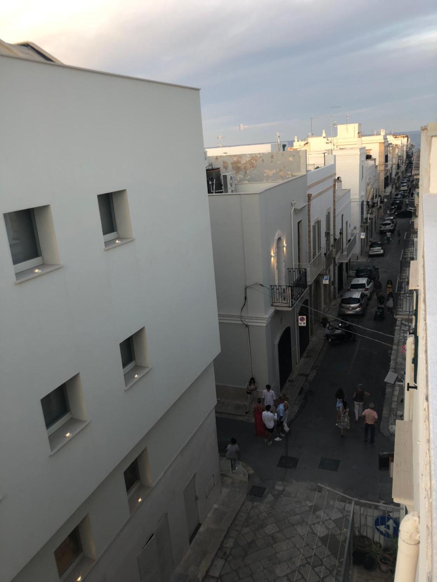 דירות פולינאנו א מארה Dimora Grottacielo מראה חיצוני תמונה